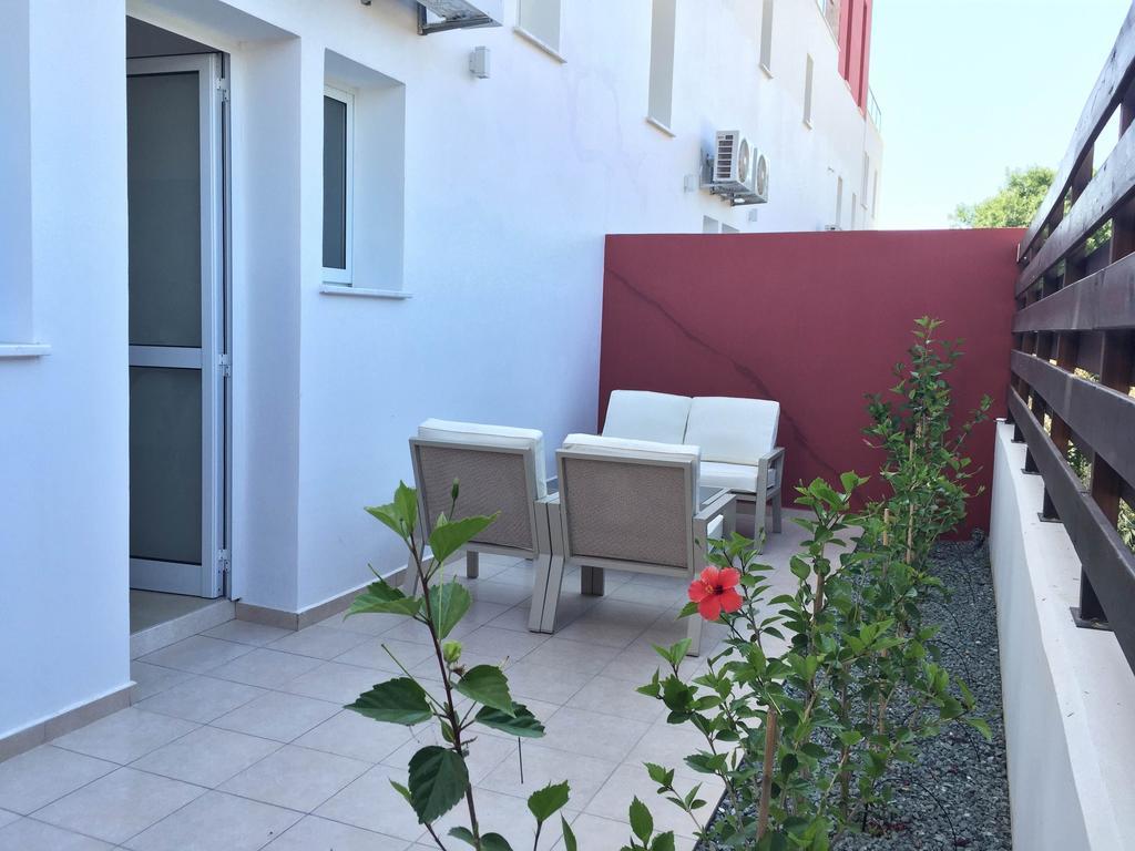 New Day Apartments Пафос Номер фото