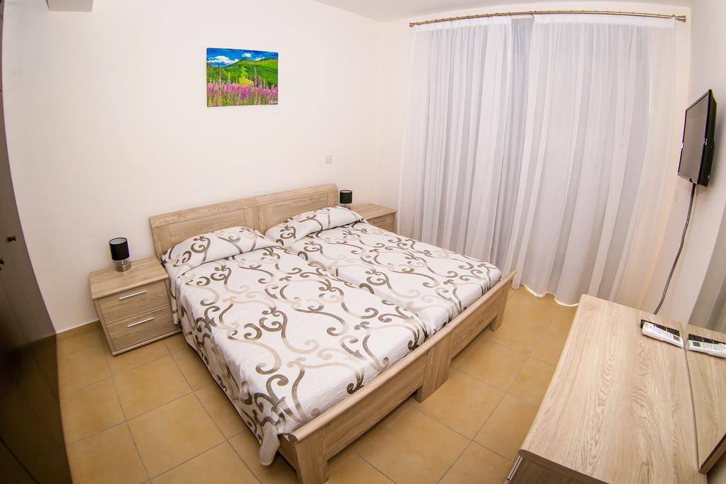 New Day Apartments Пафос Номер фото